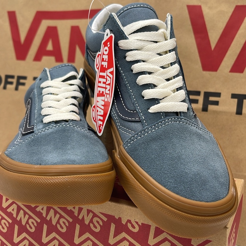 Vans WMNS Old Skool
Vintage Gum Stormy Weather
VN0A5KRSRV2 Sneakers - Picture 5 of 16